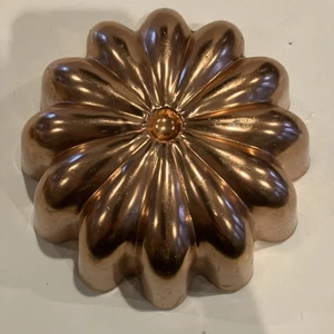 Molde acanalado de aluminio cobre vintage tiene capacidad para 3 1/2 tazas 6-3/4" a través de gelatina para hornear - Imagen 1 de 4