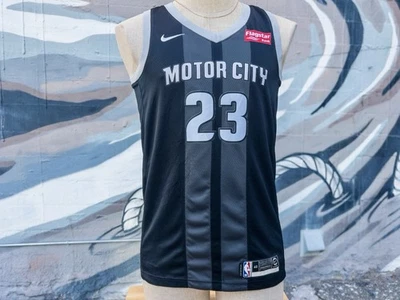Винтажная баскетбольная футболка DETROIT PISTONS NBA размер Small - черная (Блейк Гриффин) - Изображение 1 из 4