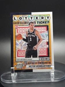 Boleto de lotería óptica Panini Contenders 2023-24 Victor Wembanyama blanco y negro - Imagen 1 de 2