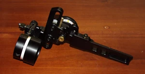 Used HHA Tetra Max- RIGHT Handed- .010 Double Pin Adjustable Bow Sight- Dovetail - Picture 1 of 7