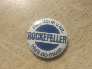 Nelson Rockefeller New York Campaign Pin Back Button Governor He's Done A Lot - Picture 1 of 3