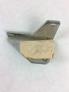 GENWR13X5020 Hinge - Picture 1 of 3