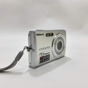 Nikon Coolpix S200 7.1MP Digital Camera - Silver - Picture 1 of 8