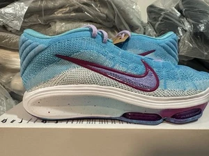 Size 10.5 - Nike Paige Bueckers x Air Zoom GT Hustle 3 Be You, Be Great! No Lid - Picture 1 of 6