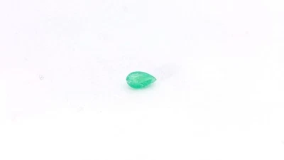Esmeralda natural genuina corte pera suelta de 0,16 quilates 5,0 x 3,0 mm Foto 1 de 4