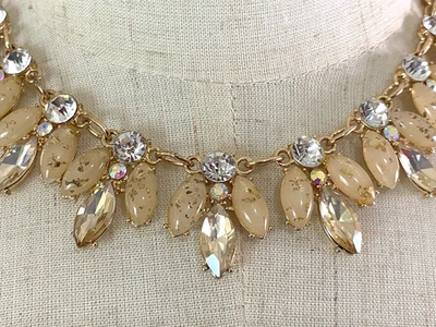 NATASHA 签名水钻金色桃色蛋白石琥珀声明项链全新无标签 — 第 1/4 张图片