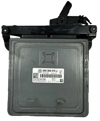 Computadora ECU ECM VOLKSWAGEN BEETLE PASSAT 2014 14 06K906070J Foto 1 de 4