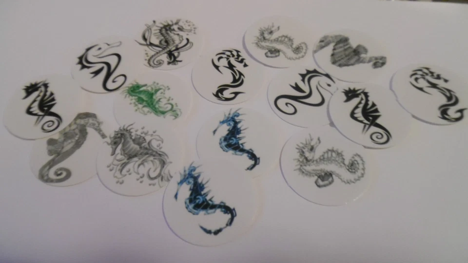 Imágenes de tapa de botella de una pulgada precortadas ¡Caballitos de mar blancos y negros! Envío gratis Foto 1 de 1