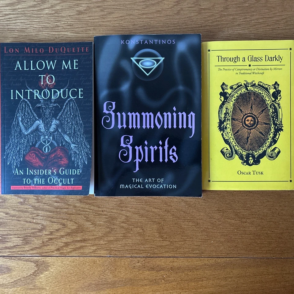 Occult Books Foto 1 de 1