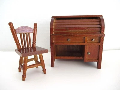 Escritorio y silla enrollables de madera miniatura vintage para casa de muñecas Foto 1 de 4