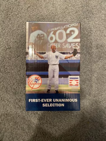 Limited Edition. 2019 Yankees MARIANO RIVERA Hall of Fame Replica ￼Plaque Yankee Cover