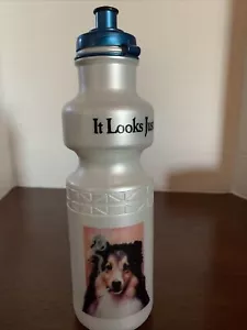 Bottiglia acqua sigaretta vintage anni 90 sembra altrettanto stupida quando lo fai - Foto 1 di 10