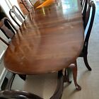 Ethan Allen Dining Table - Maple w/ 2 Leaves and 8 Chairs