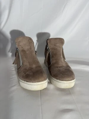 Steve Madden Girls Shoes Caliber Sneaker Size 3 Kid Taupe Amazing condition - Image 1 of 4