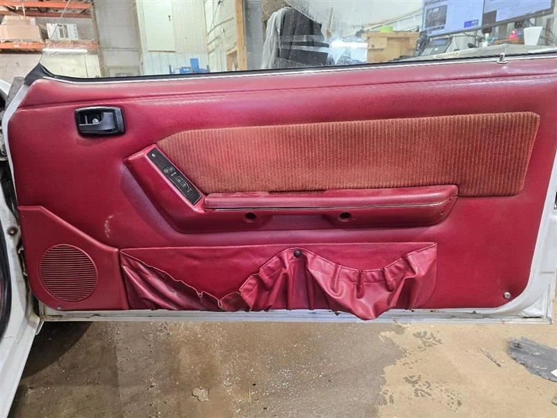 MUSTANG   1990 Front Door Trim Panel 576836 - Image 1 of 4