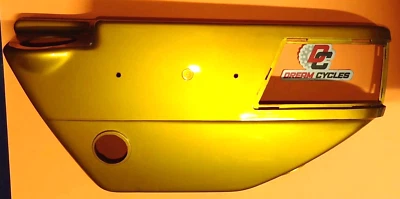 NUEVO DE LOTE SUZUKI T350 R 1971 CUBIERTA LATERAL DERECHA 47111-18600 NUEVO ENVÍO RÁPIDO OEM T 350 NUEVO Foto 1 de 3