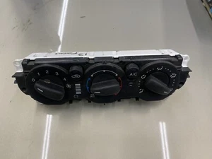 2013-2014 Ford Focus AC Heater Climate Control Temperature Unit OEM E01B39004 - Picture 1 of 4