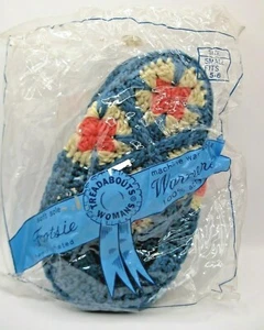 Vintage Womans Hand Crocheted Slippers Granny Square Soft Sole Sz Small 5-6 NOS - Picture 1 of 7