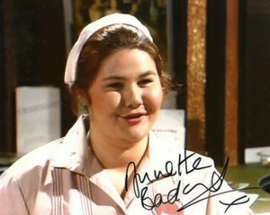 Television Autograph: ANNETTE BADLAND (Crossroads) Signed Photo - Imagen 1 de 1