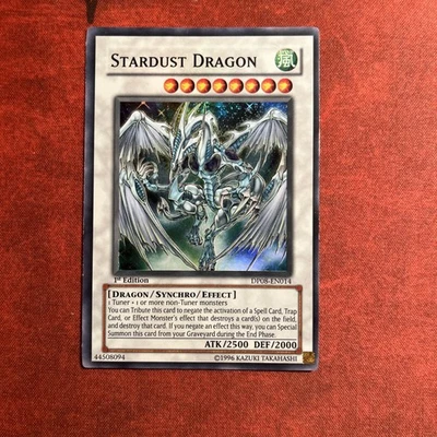 Stardust Dragon DP08-EN014 - Yusei - 1st Edition - Image 1 of 4
