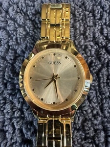 GUESS U0989L2 Gold Tone Quartz Analog Women's Watch New Battery - Picture 1 of 7