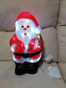 LED Weihnachtsmann außen innen 3 AA Batterien Acryl Acrylfiguren - Bild 1 von 4