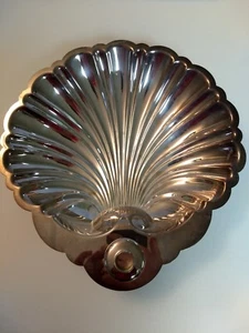 Pilgrim Silver Plate / Scalloped Shell Bowl approx 11.5" long x 11" wide 1.5" T - Picture 1 of 4