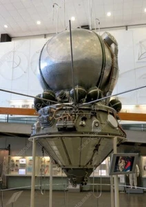 Russian Vostok 1 -Soviet 3KA space capsule - spacecraft - Vostok programme - Picture 1 of 14
