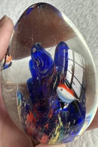 Murano Style Egg Shaped Art Glass Fish Aquarium Paperweight - Picture 1 of 7