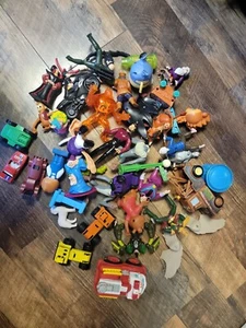 Kids Junk Door Lot of Burger King , Mc Donalds Trinket Happy Meal toys - Picture 1 of 4