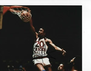 NEW YORK KNICKS MICHAEL RAY RICHARDSON SIGNED BIG DUNK 8X10 - Picture 1 of 1