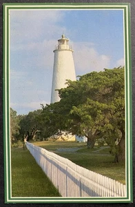 SALUTI STORICO FARO OCRACOKE Carolina del Nord cartolina cromata - Foto 1 di 2