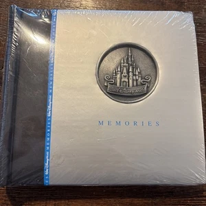 Brand New Walt Disney World Mickey Memories Photo Album SEALED Castle Medallion - Picture 1 of 7