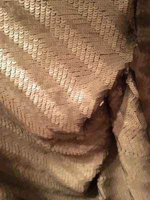 Paillettenstoff in Nude/Creme mattglänzend 1,70 X 1,55 m, Neuware - Bild 1 von 2