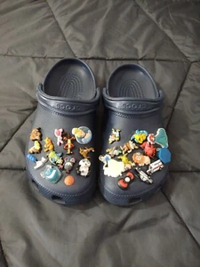 Crocs Classic Clogs With 26 Disney Charms M8 W10 - Picture 1 of 10