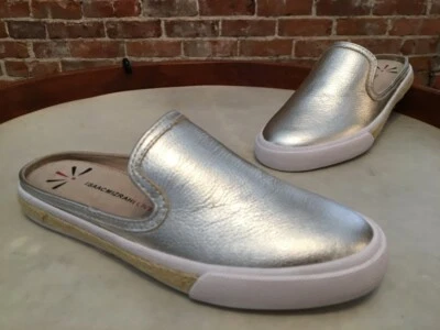 Isaac Mizrahi Light Gold Leather Slide Fashion Slip On Mule Sneakers New - Image 1 of 4