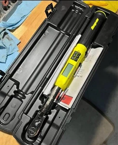 Snap-on Tools HI-VIZ 3/8" Drive Electronic Torque Wrench Digital screen - Picture 1 of 6