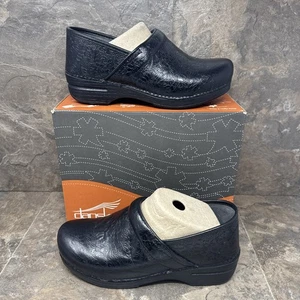 Dansko Pro XP Black Leather Floral Tooled Clogs Nursing Shoes Size 41 US 10-10.5 - Bild 1 von 11