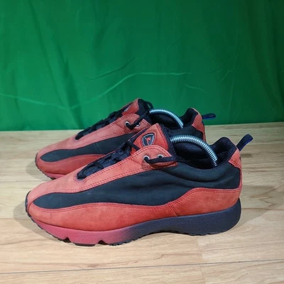 Zapatos deportivos ECCO Receptor de gamuza rojos y negros.  Mujer Talla 9 Foto 1 de 4