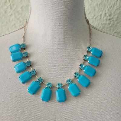 "Collar Joan Rivers tono plata imitación turquesa lucita estrás 16-19"""  Foto 1 de 4