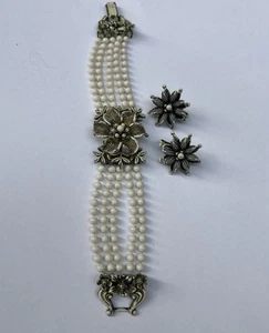 Vintage Florenza Bracelet & Earrings White & Gold Demi Parure White Jewelry V - Picture 1 of 10