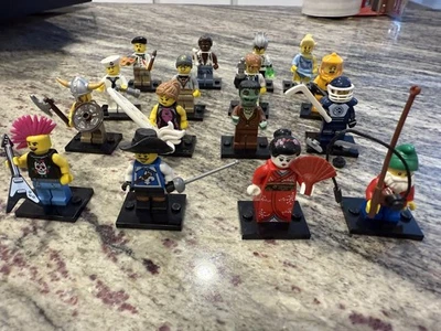 LEGO 8804 (2011) Serie 4 Minifiguras - Juego Completo 16, Incluye Inserto Foto 1 de 4