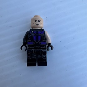 LEGO Marvel Super Hero Hawkeye Minifigure Dark Purple Suit Civil War 76067 Sh302