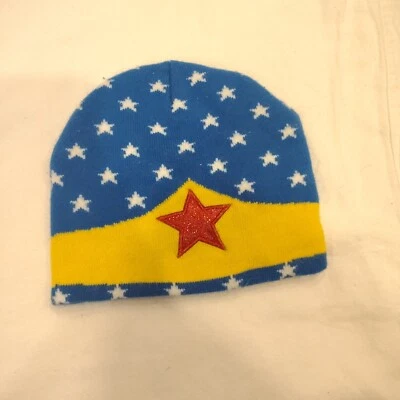 Wonder Woman Superhero Winter Beanie Toque Hat — 第 1/4 张图片
