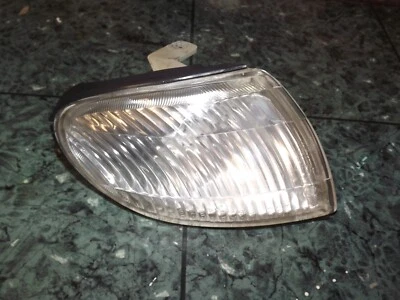 OEM 98-02 Mazda Millenia front right corner marker light Stanley 052-0697 R FR - Image 1 of 4