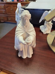 Vintage Avon Nativity Collectibles The Magi-Balthasar Porcilain Figure 1982 - Picture 1 of 7