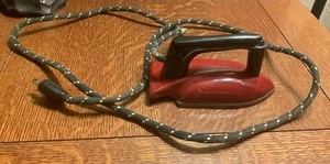Vintage Sunny Suzy Electric Iron Toy Wolverine Supply 1950’s Nostalgia Bakelite - Picture 1 of 5