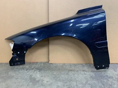 01-07 VOLVO V70 PANEL GUARDABARROS DELANTERO IZQUIERDO LADO CONDUCTOR CARCASA AZUL, LOTE OEM3347 Foto 1 de 4