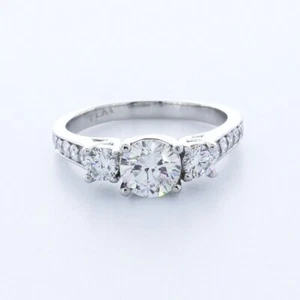 1.57CTW NATURAL DIAMOND D/VS2 ROUND CUT PLATINUM PRONG CLASSIC ENGAGEMENT RING - Picture 1 of 7
