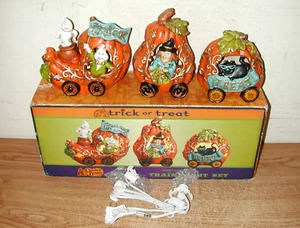 CRACKER BARREL TRICK OR TREAT PUMPKIN TRAIN LIGHT SET HOME DECOR WITH BOX - Picture 1 of 12